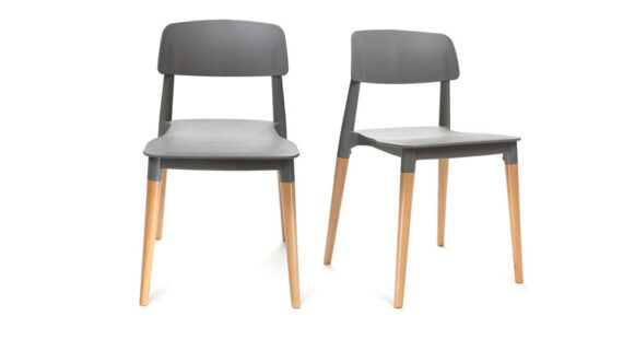 2 chaises design scandinave grises 
