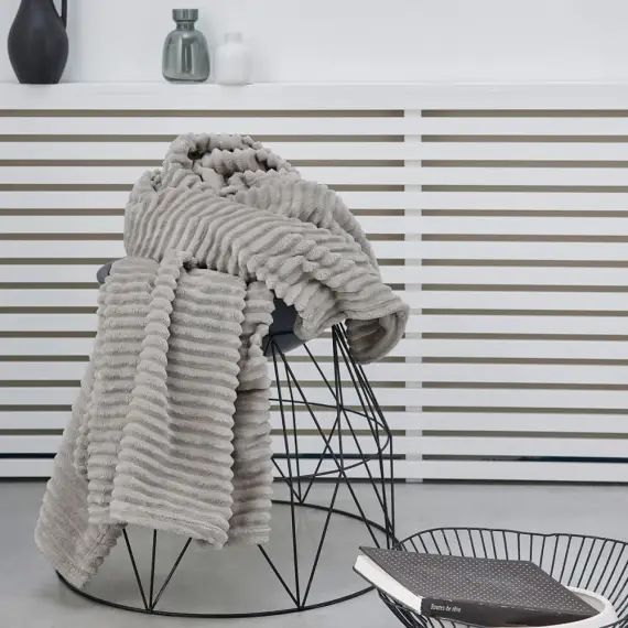Plaid cotelé uni en Polyester Beige 150X200 cm