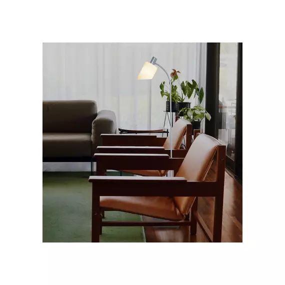 Liseuse La lampe de bureau en Verre, Acier – Couleur Rouge – 10 x 18 x 120 cm – Designer Charlotte Perriand