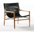 image de fauteuils scandinave Fauteuil en cuir noir et bois