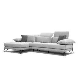 Canapé d’angle gauche 4 places en tissu gris clair avec coussins déco