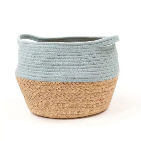 Panier rond tressé en coton bleu céladon 27×23