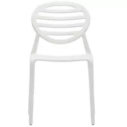 Chaise design en plastique blanc