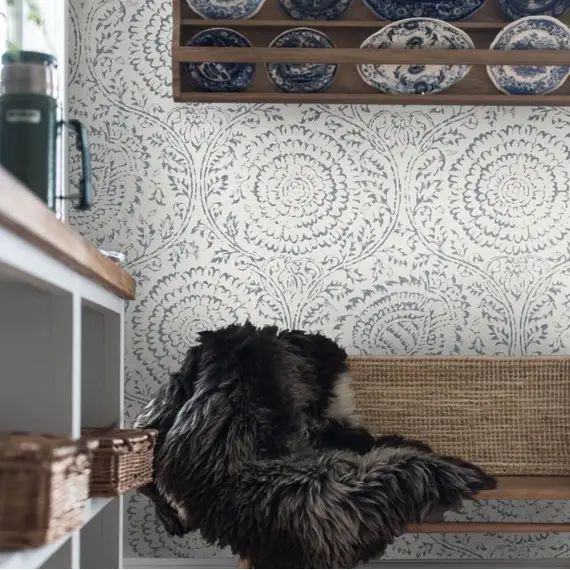 Papier Peint Floral Damassé Blanc et Bleu Shabby Chic 250×200 cm