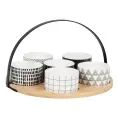 image de plateaux apéritifs et coupelles scandinave