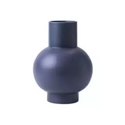 Vase Strøm en Céramique – Couleur Violet – 27.85 x 27.85 x 24 cm – Designer Nicholai Wiig-Hansen