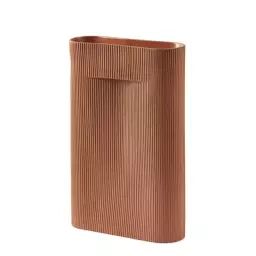 Vase Ridge en Céramique, Terre cuite – Couleur Marron – 31 x 24.66 x 48.5 cm – Designer Studio Kaksikko