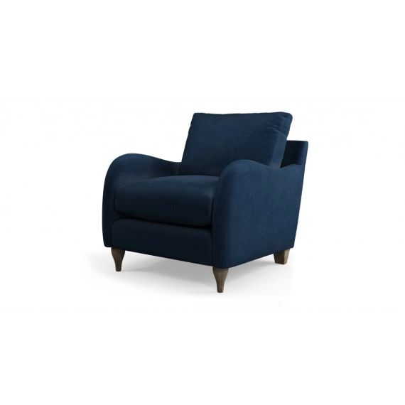 Custom MADE Sofia, fauteuil d’appoint, velours bleu indigo et pieds en bois clair