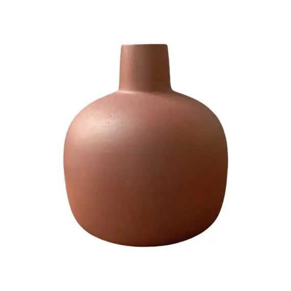 Vase arrondi en métal rouge