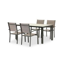 Table 160×90 et 4 chaises de jardin marron