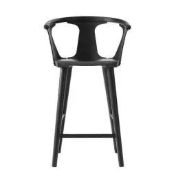 Chaise de bar In Between en Bois, Placage de chêne laqué – Couleur Noir – 58 x 81.43 x 92 cm – Designer Sami Kallio