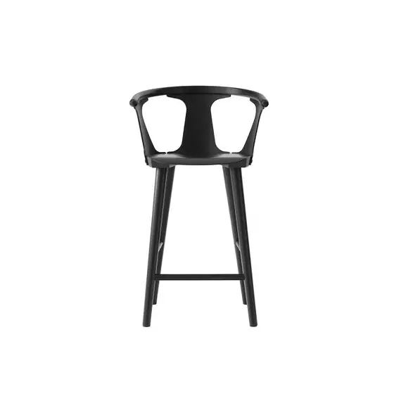 Chaise de bar In Between en Bois, Placage de chêne laqué – Couleur Noir – 58 x 81.43 x 92 cm – Designer Sami Kallio