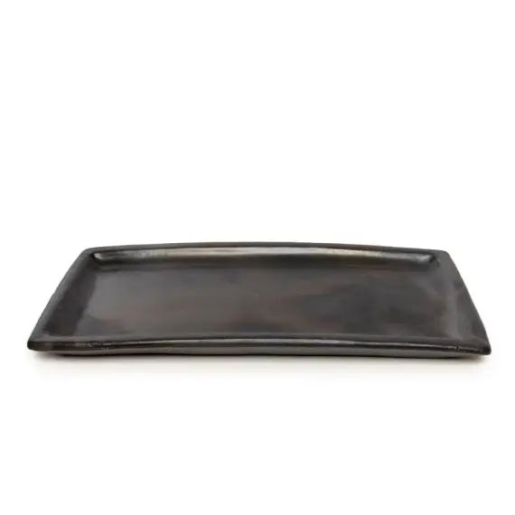 Assiette en terracotta noire