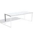 image de table de jardin scandinave