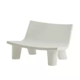 Canapé de jardin 2 places Low Lita en Plastique, polyéthène recyclable – Couleur Blanc – 118 x 85 x 71 cm – Designer Paola Navone