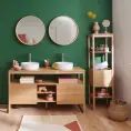 image de salle de bain complète scandinave