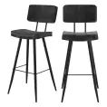 image de tabourets de bar scandinave 