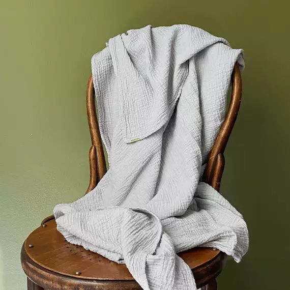 Plaid en double gaze de coton 120×170 bleu subtil