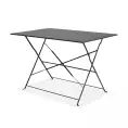 image de table de jardin scandinave 