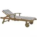 image de transat, chaise longue scandinave 