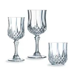 Ensemble 18 verres à pied et gobelets