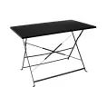 image de table de jardin scandinave 