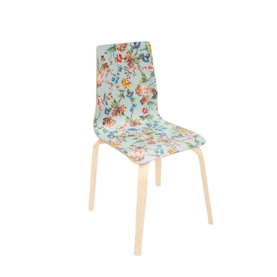 Chaise en bois de bouleau avec imprimé à fleurs