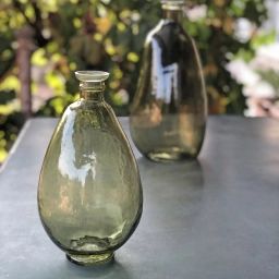 Vase bonbonne en verre bosselé vert 29 x 17 cm