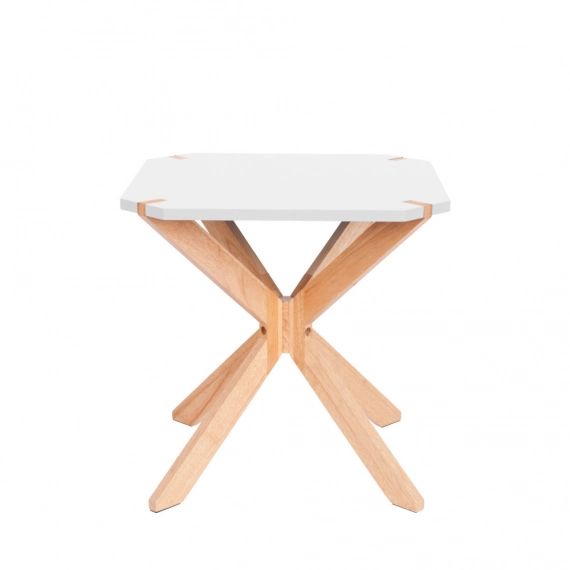 Table d’appoint en bois blanc
