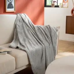 Plaid Polaire Extra Doux Coloris Gris Métal 130×170 cm