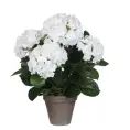 image de fleurs artificielles scandinave 
