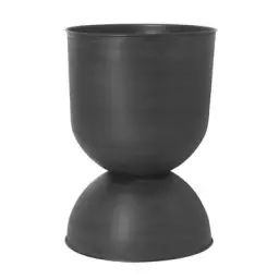 Pot de fleurs Hourglass en Métal, Métal vieilli – Couleur Noir – 66.94 x 66.94 x 73 cm – Designer Trine Andersen