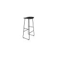 image de tabourets de bar scandinave 