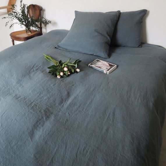 Parure de lit en chanvre lavé bleu minéral 240x220cm – Douro