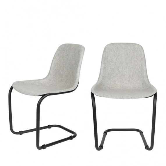 2 chaises en plastique gris clair