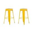 image de tabourets de bar scandinave 