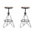 image de tabourets de bar scandinave 