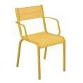 image de fauteuils scandinave Fauteuil Fermob Oléron aluminium/textilène miel