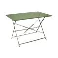 image de table de jardin scandinave 