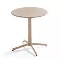 image de table de jardin scandinave 