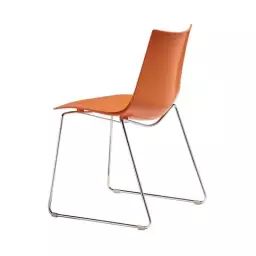 Chaise design en plastique orange