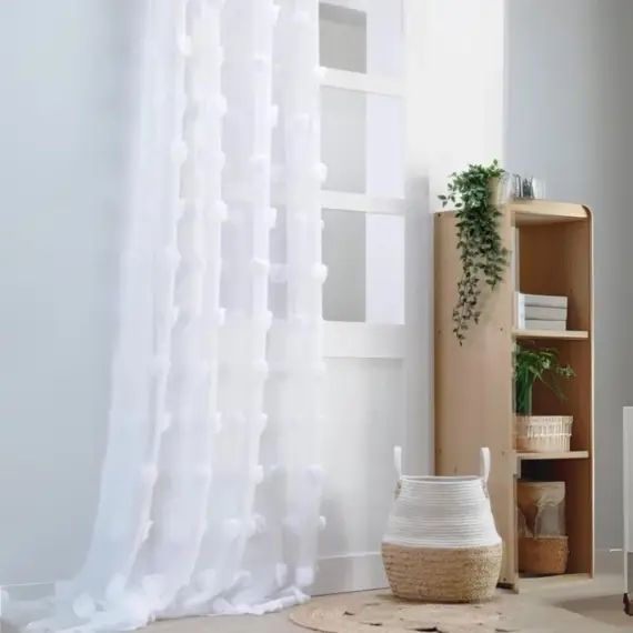 Voilage fantaisie à pompons polyester blanc 260 x 140