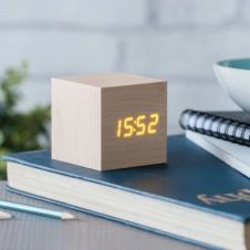 Radio réveil Gingko Cube Click Clock – LED Maple / Orange