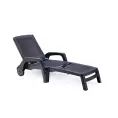 image de transat, chaise longue scandinave 