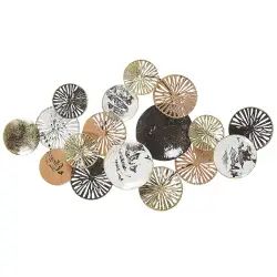 Décoration murale cuivrée et dorée