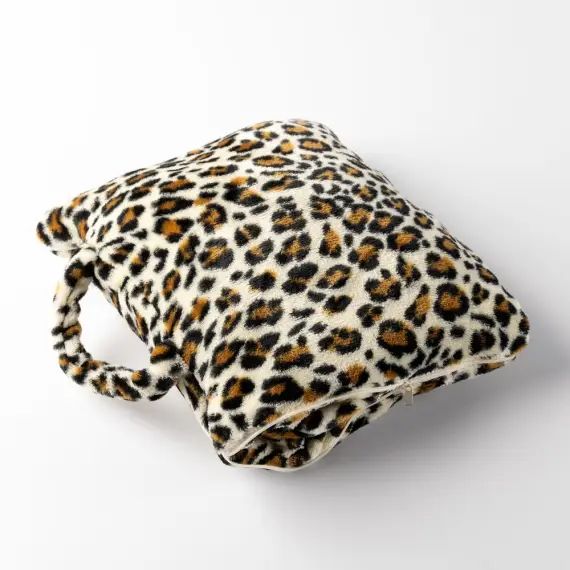TANJA – Plaid to Go – 130×150 cm – Pumice Stone Leopard – idéal pour l