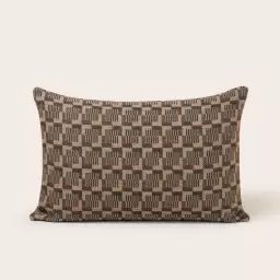 Housse de coussin VITORIO taupe et fève de tonka – MARRON